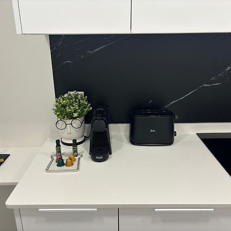 Black And White Suite Cervantes กาสโตร-อูร์เดียเลส ภายนอก รูปภาพ