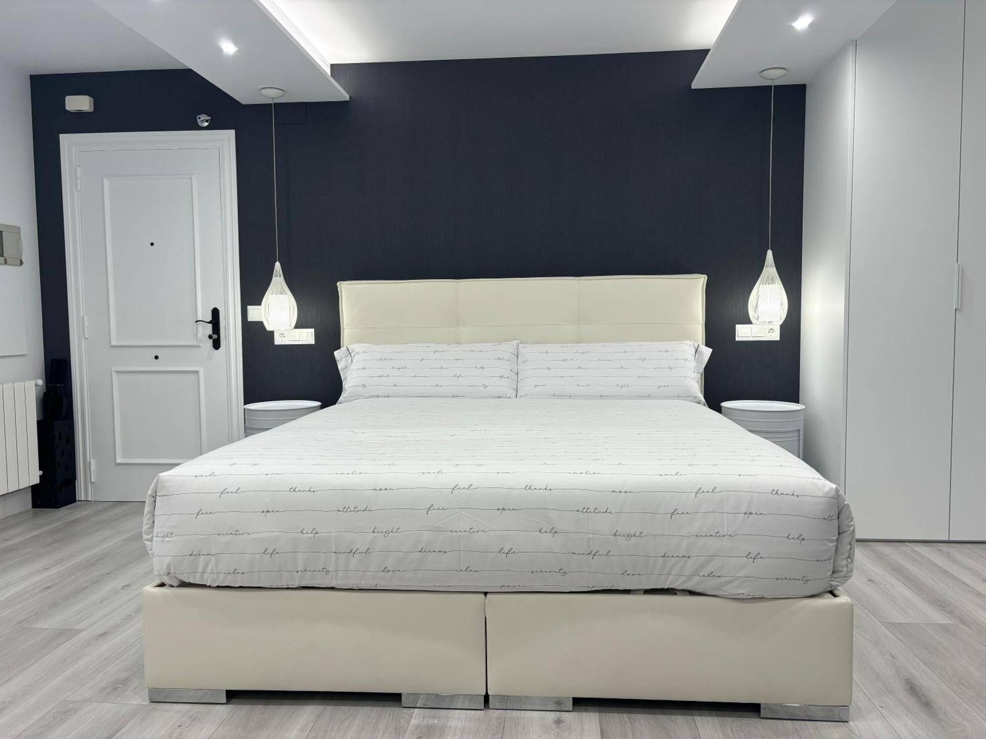 Black And White Suite Cervantes กาสโตร-อูร์เดียเลส ภายนอก รูปภาพ